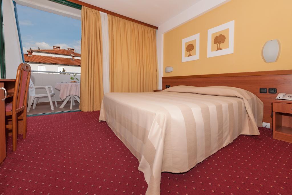 Maistra Select Family Hotel Amarin Ρόβινι Δωμάτιο φωτογραφία